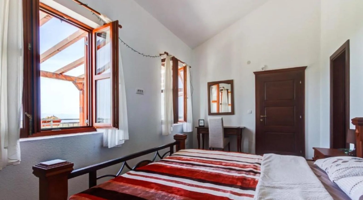 Image of Villa - 4 Bedrooms - 3 Bathrooms for Sale in Kotor-Zagora-Montenegro, Image 7